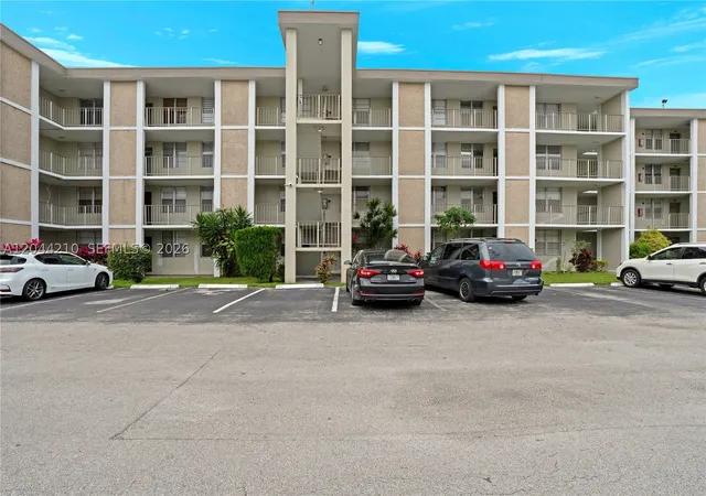 Condo for sale at 2901 Nw 48Th Ave #355, Lauderdale Lakes, FL 33313 | MLS# A12044210 | Listing updated on 2026-06-28