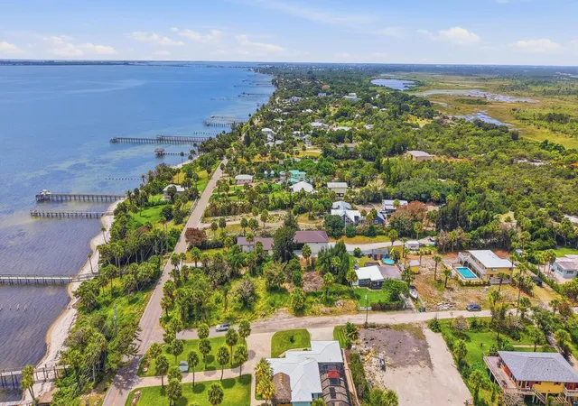 Homes for sale in Jensen Beach, FL | 12349 S Indian River Dr, Jensen Beach, FL 34957 | MLS# B26045979