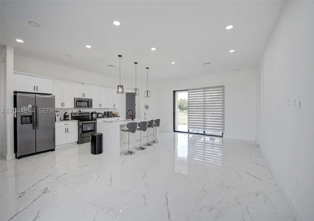 3rd image of 7834 14Th Pl, La Belle, FL 33935 | MLS# A12044244