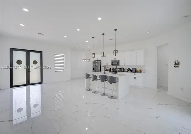 4th image of 7834 14Th Pl, La Belle, FL 33935 | MLS# A12044244