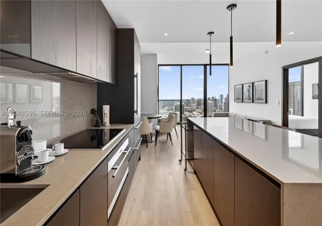 Homes for sale in Miami, FL | 20 Ne 11Th #4702, Miami, FL 33132 | MLS# A12043596