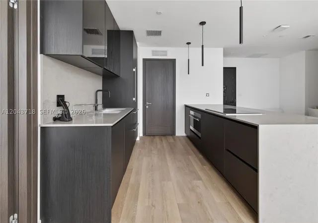 Homes for sale in Miami, FL | 20 Ne 11Th #4701, Miami, FL 33132 | MLS# A12043718