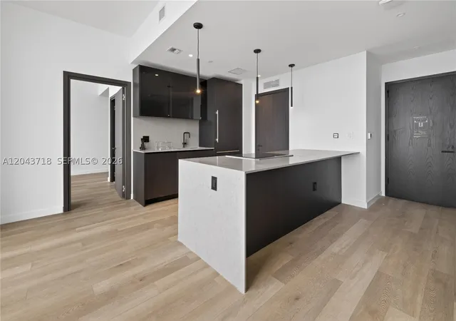 Homes for sale in Miami, FL | 20 Ne 11Th #4701, Miami, FL 33132 | MLS# A12043718