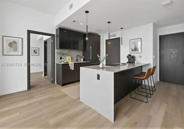 Homes for sale in Miami, FL | 20 Ne 11Th #4701, Miami, FL 33132 | MLS# A12043718