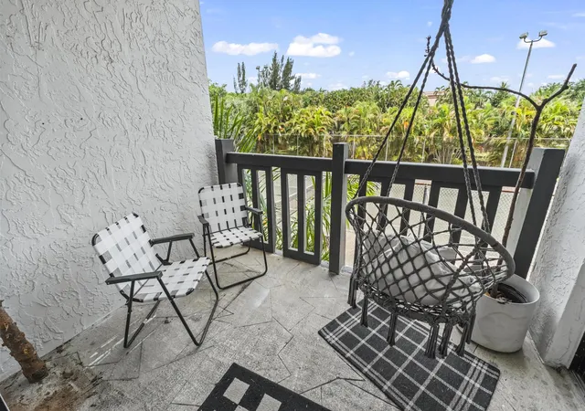 Homes for sale in Plantation, FL | 1021 Mockingbird Ln #211, Plantation, FL 33324 | MLS# B26046034