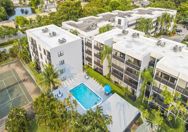 Homes for sale in Plantation, FL | 1021 Mockingbird Ln #211, Plantation, FL 33324 | MLS# B26046034