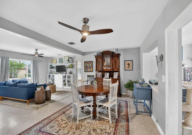 4th image of 338 Edmor Rd, West Palm Beach, FL 33405 | MLS# B26046056