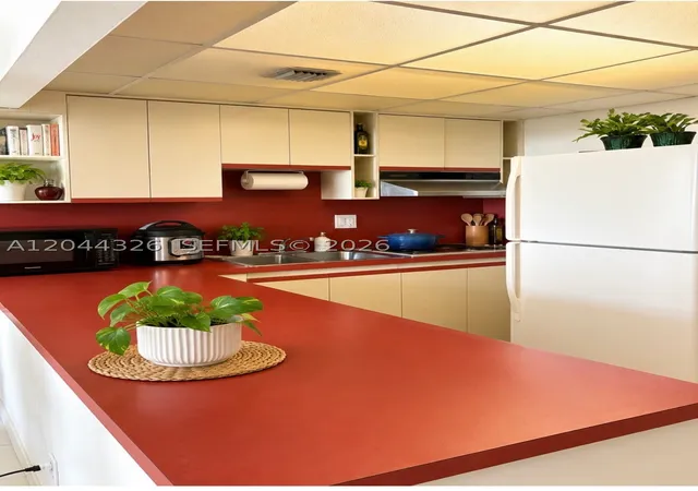 Photo 2 of Condo for sale at 1825 W 44Th Pl #806, Hialeah, FL 33012 | MLS# A12044326 | Listing updated on 2026-09-29