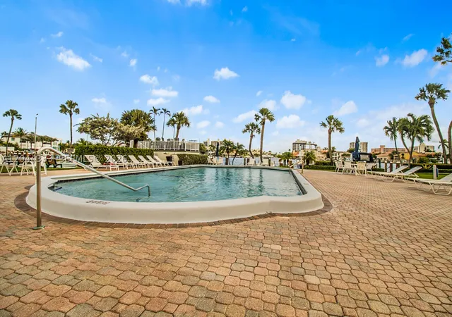 3rd image of 3401 Spanish Trl #454, Delray Beach, FL 33483 | MLS# A12044333