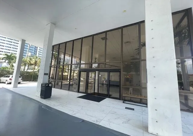 2nd image of 336 N Birch Rd, Fort Lauderdale, FL 33304
