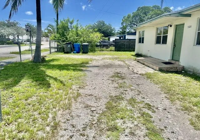Homes for sale in West Park, FL | 5320 Sw 25Th Ct, West Park, FL 33023 | MLS# B26046110