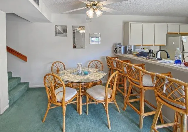 3rd image of 62 Springdale Cir, Palm Springs, FL 33461 | MLS# B26046141