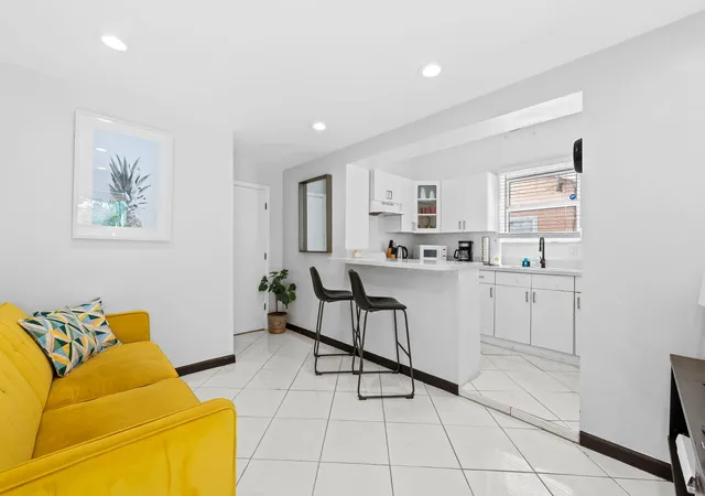3rd image of 1947 Adams St, Hollywood, FL 33020