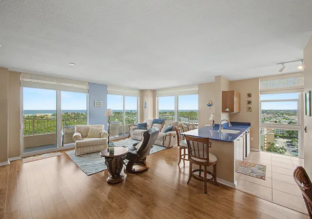 2nd image of 625 Casa Loma Blvd #1402, Boynton Beach, FL 33435 | MLS# B26046203