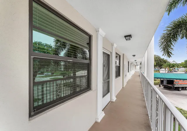 2nd image of 6097 Balboa Cir #202, Boca Raton, FL 33433 | MLS# B26046205