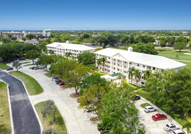 2nd image of 6097 Balboa Cir, Boca Raton, FL 33433