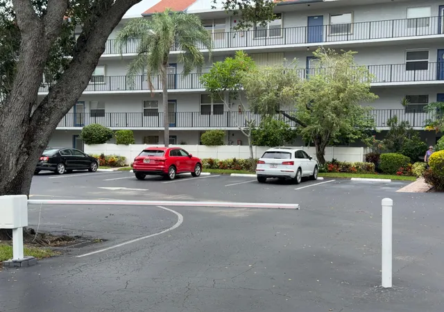 Homes for sale in Delray Beach, FL | 14701 Cumberland Drive, Delray Beach, FL 33446 | Houzeo