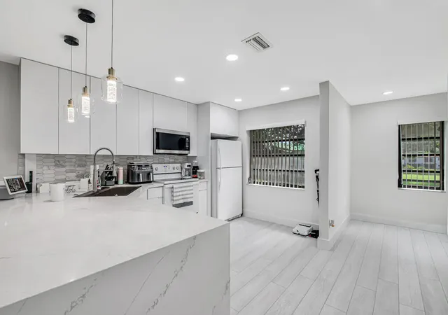 2nd image of 21362 Juego Cir #D, Boca Raton, FL 33433 | MLS# B26046272