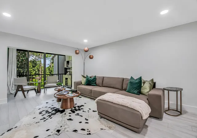 5th image of 21362 Juego Cir #D, Boca Raton, FL 33433 | MLS# B26046272