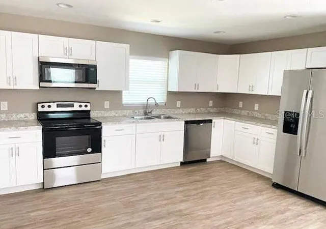 4th image of 640 E Grapefruit Ave, ,, FL 33850 | MLS# B26046275