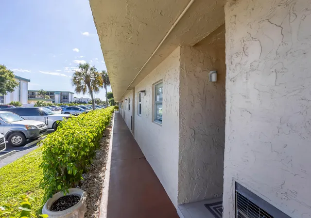 Homes for sale in Deerfield Beach, FL | 700 Se 6th Ave #107, Deerfield Beach, FL 33441 | MLS# B26046333