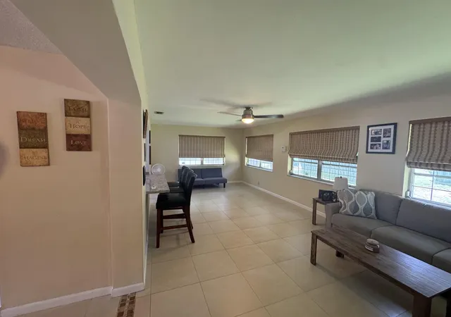 5th image of 3005 Nw 46Th St, Fort Lauderdale, FL 33309 | MLS# B26046365