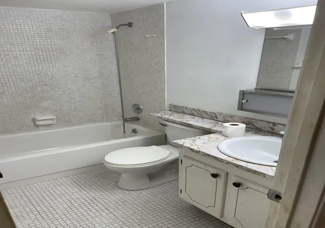 Homes for sale in Palm Springs, FL | 600 Village Green Ct #121, Palm Springs, FL 33461 | MLS# B26046391