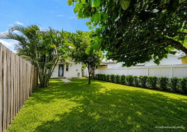 19th image of 429 Lytle St, West Palm Beach, FL 33405 | MLS# B26046397