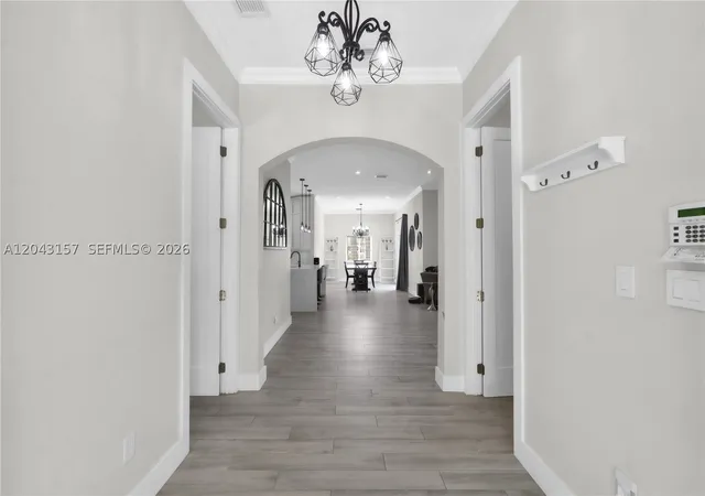 Photo 3 of Single family home for sale at 720 S Old Nob Hill Rd, Plantation, FL 33324 | MLS# A12043157 | Listing updated on 2026-10-09