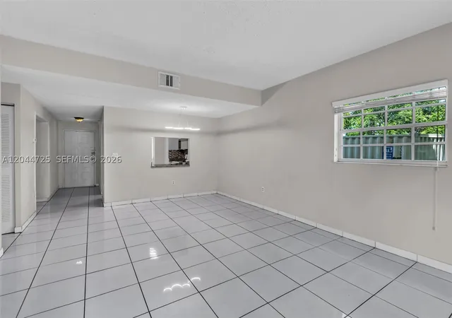2nd image of 10018 Hammocks Blvd #101-5, Miami, FL 33196 | MLS# A12044725