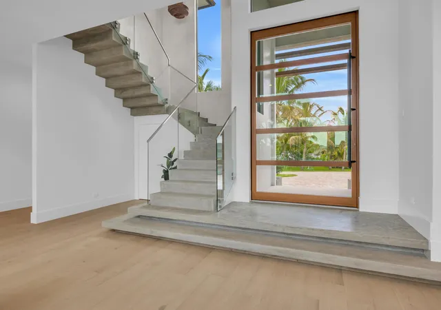 4th image of 19175 W Riverside Dr, Tequesta, FL 33469 | MLS# B26046431