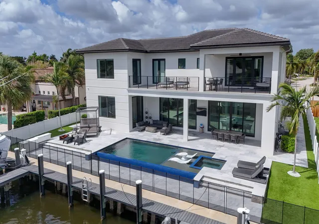 2nd image of 824 Shore Dr, North Palm Beach, FL 33408 | MLS# B26046470