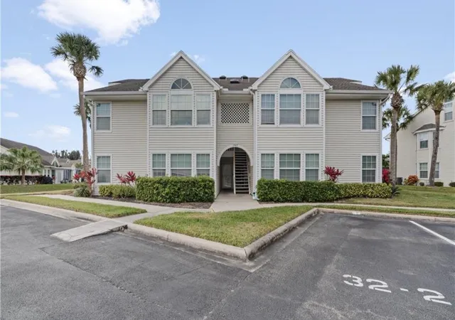 Homes for sale in Vero Beach, FL | 1907 Aynsley Wy #32-2, Vero Beach, FL 32966 | MLS# B26046474