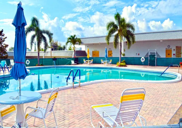 4th image of 2920 Cynthia Ln, Lake Worth Beach, FL 33461