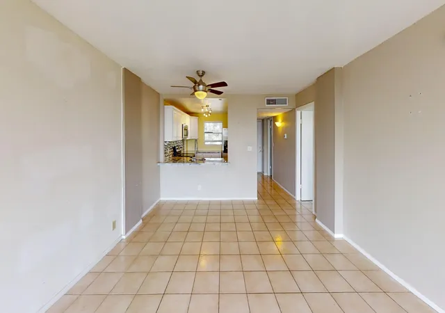 4th image of 108 Royal Pk Dr #Unit 4E, Oakland Park, FL 33309 | MLS# B26046540