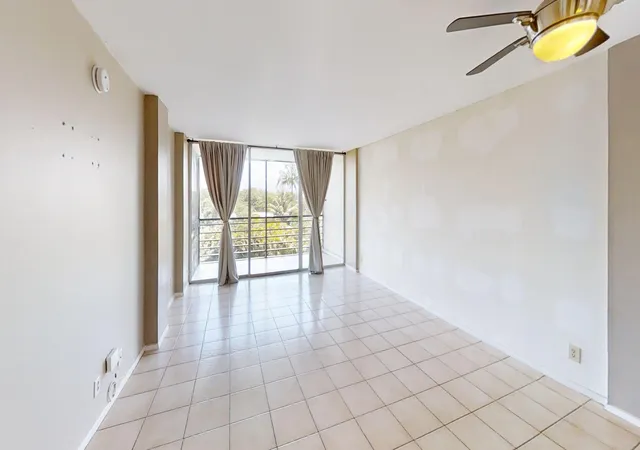 5th image of 108 Royal Pk Dr #Unit 4E, Oakland Park, FL 33309 | MLS# B26046540