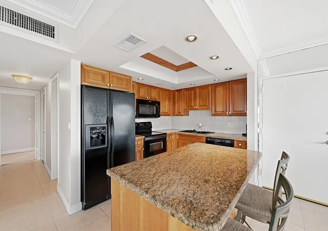 5th image of 1839 Middle River Dr #302, Fort Lauderdale, FL 33305 | MLS# B26046542