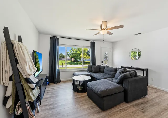 Homes for sale in Vero Beach, FL | 745 21st St Sw, Vero Beach, FL 32960 | MLS# B26046578