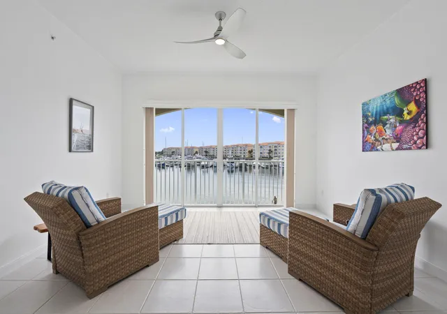 4th image of 11 Harbour Isle Dr W #206, Fort Pierce, FL 34949 | MLS# B26046635