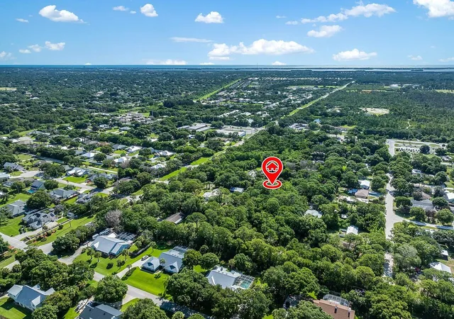 Homes for sale in Vero Beach, FL | 564 30th Ave Sw, Vero Beach, FL 32968 | MLS# B26046651