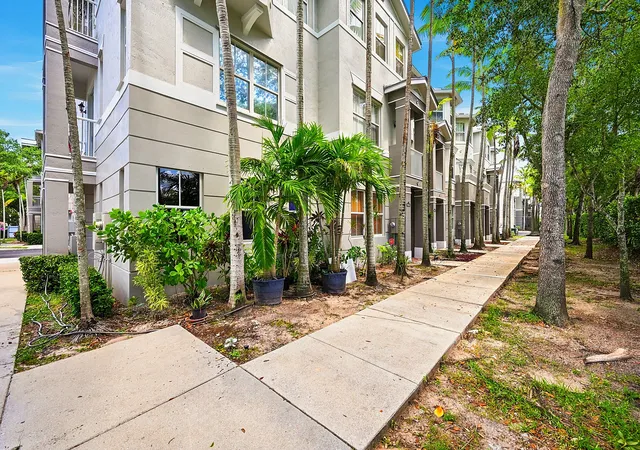 Homes for sale in Royal Palm Beach, FL | 2151 Shoma Dr, Royal Palm Beach, FL 33414 | MLS# B26046669