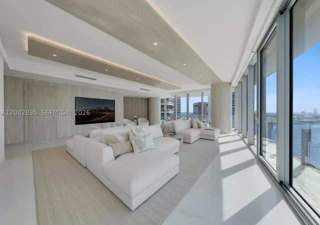 5th image of 300 Biscayne Boulevard Way #2701, Miami, FL 33131 | MLS# A12042835