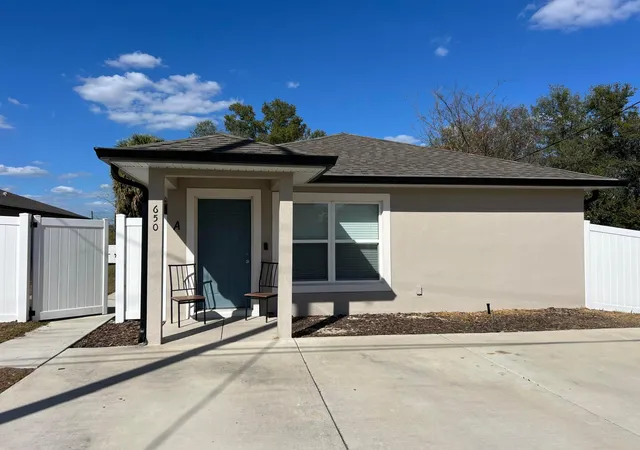 1st image of 650 E Grapefruit Ave #A, ,, FL 33850 | MLS# B26046688