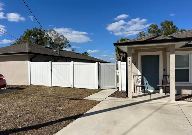 2nd image of 650 E Grapefruit Ave #A, ,, FL 33850 | MLS# B26046688