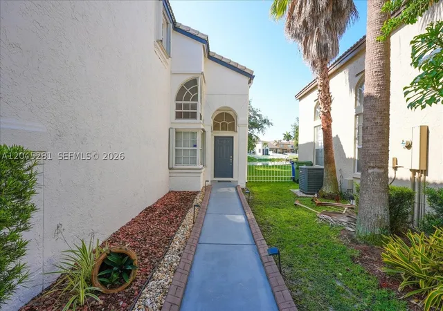 5th image of 15714 10th St, Pembroke Pines, FL 33028 | MLS# A12045281