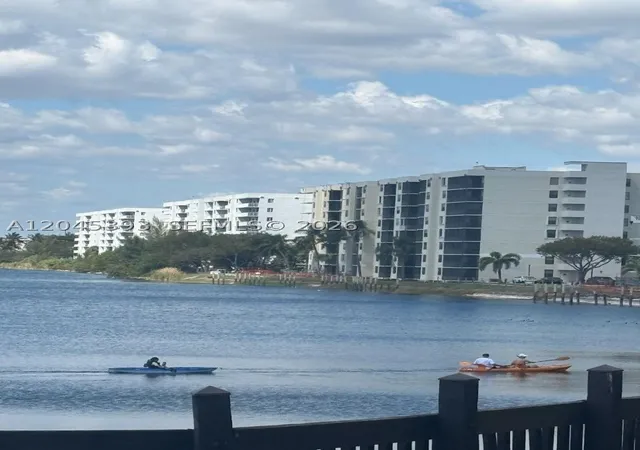 Listing Photo 3 - Condo for sale in building located at 109 Lake Emerald Dr, Oakland Park, FL 33309 - Unit #105