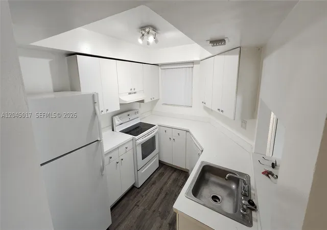 4th image of 8305 Sw 152Nd Ave #A-404, Miami, FL 33193 | MLS# A12045017
