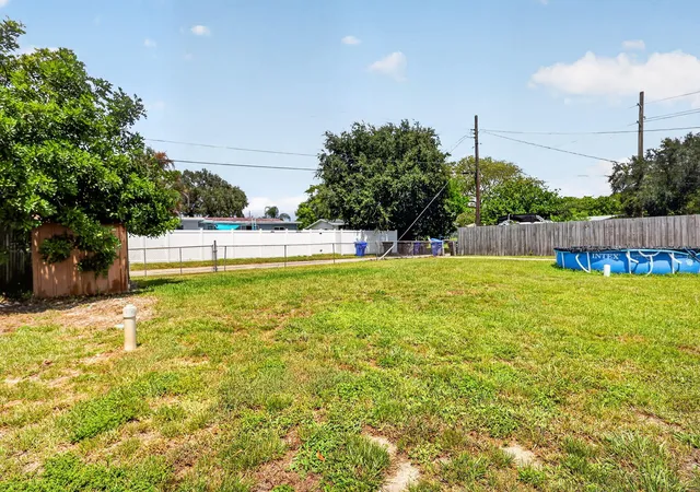 24th image of 2220 N 47th Ave, Hollywood, FL 33021 | MLS# B26046839