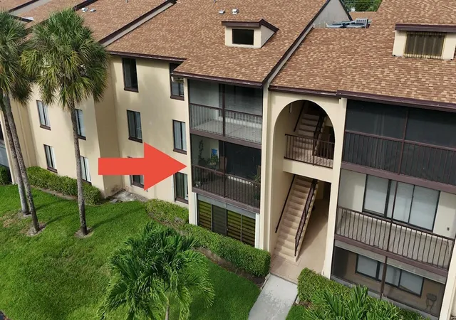 3rd image of 627 Sea Pine Wy, Greenacres, FL 33415