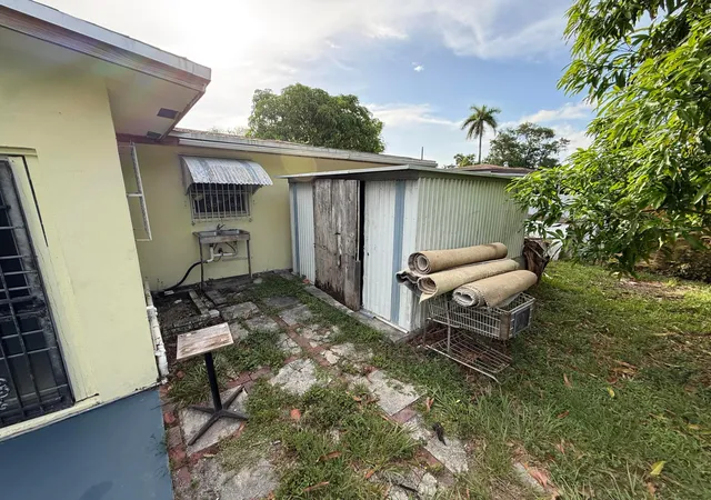 41st image of 124 Nw 45th Ave, Plantation, FL 33317 | MLS# B26046857